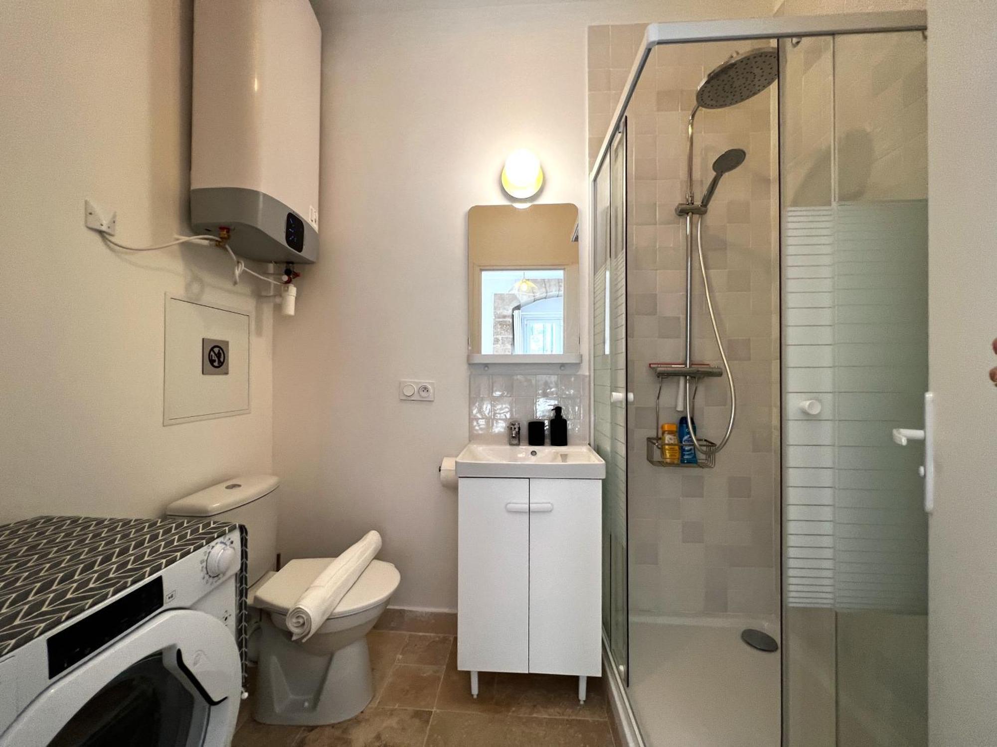 Le Comte - Heart Of - With Ac Apartment