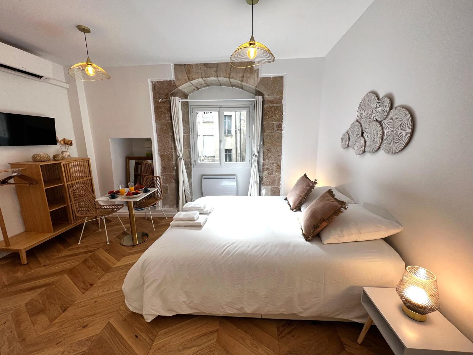 Le Comte - Heart Of - With Ac Apartment